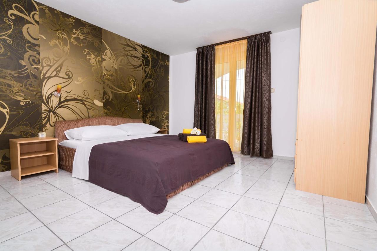 Apartments Ilak Trogir Kültér fotó