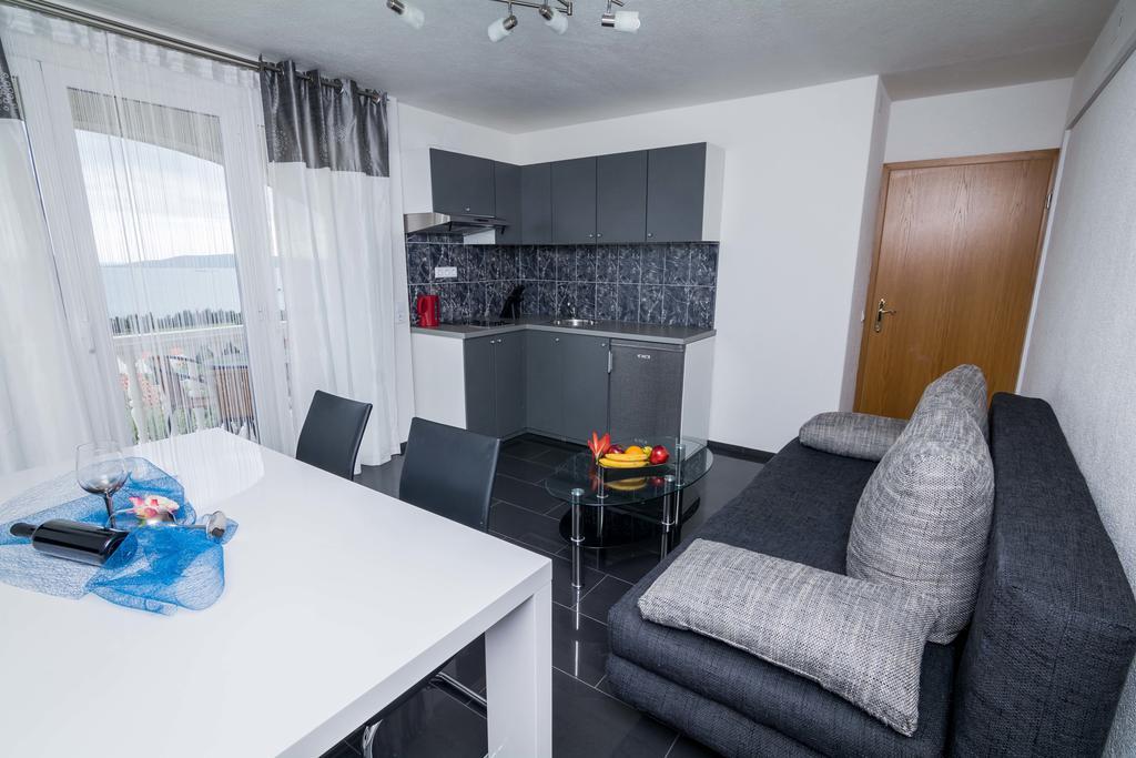 Apartments Ilak Trogir Kültér fotó